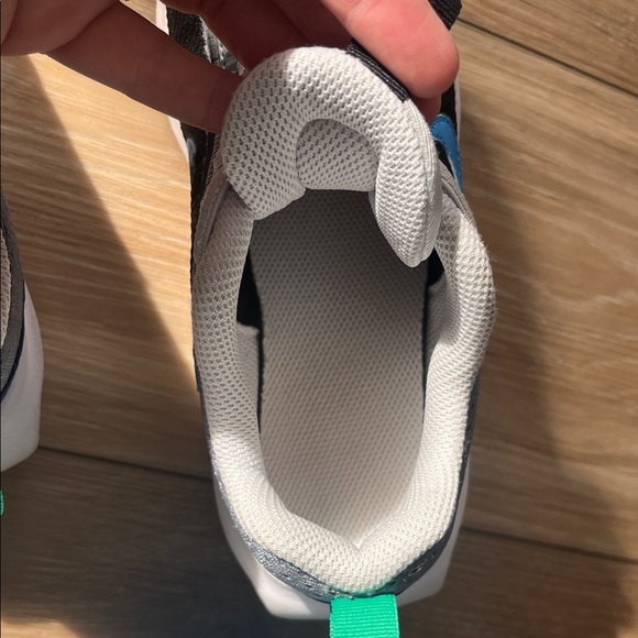 Nike Kids Black and Blue Sneakers - Picture 7 of 8